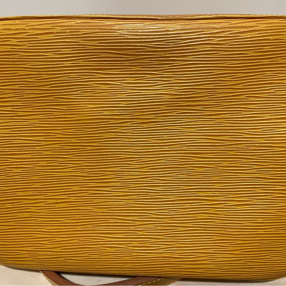Louis Vuitton Noe Epi Yellow Crossbody and Shoulder Bucket Bag - Picture 16 of 16
